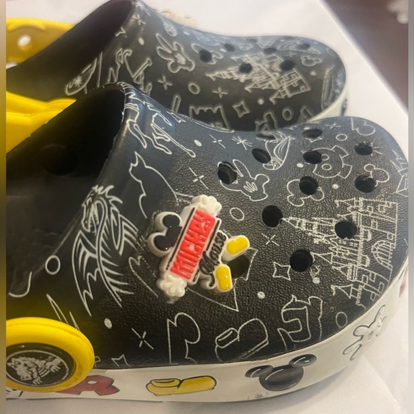 Crocs Mickey Mouse Child 8 Disney black red yellow - Picture 5 of 10